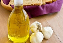 Sarımsak Zeytinyağı Kürü Saç Bakımında Nasıl Uygulanmalıdır?